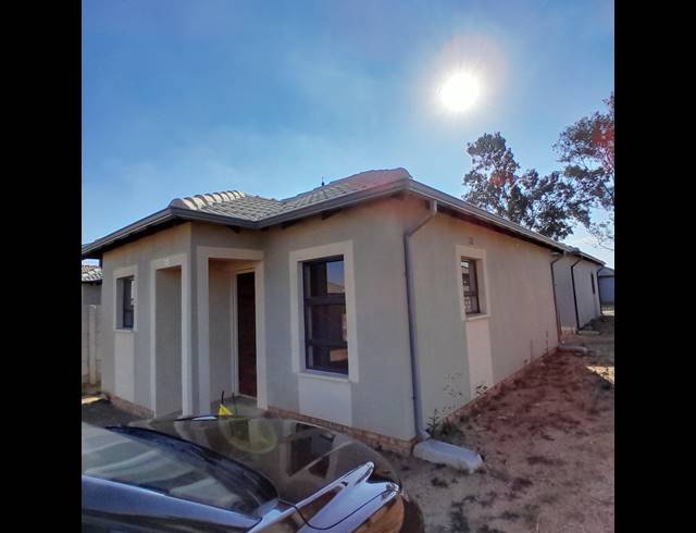 2 BEDROOM FREEHOLD FOR SALE IN NEW MODDER
